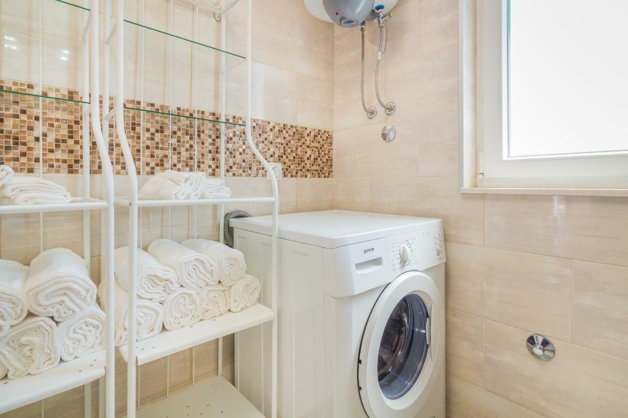 Apartment "On The Beach" Τρογκίρ Εξωτερικό φωτογραφία