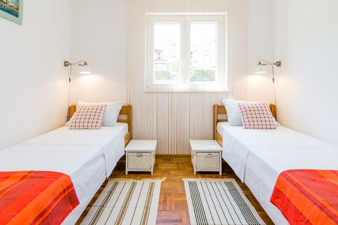 Apartment "On The Beach" Τρογκίρ Εξωτερικό φωτογραφία