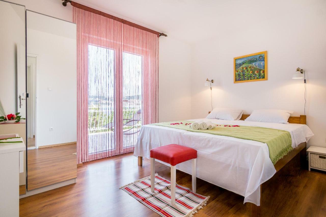 Apartment "On The Beach" Τρογκίρ Εξωτερικό φωτογραφία