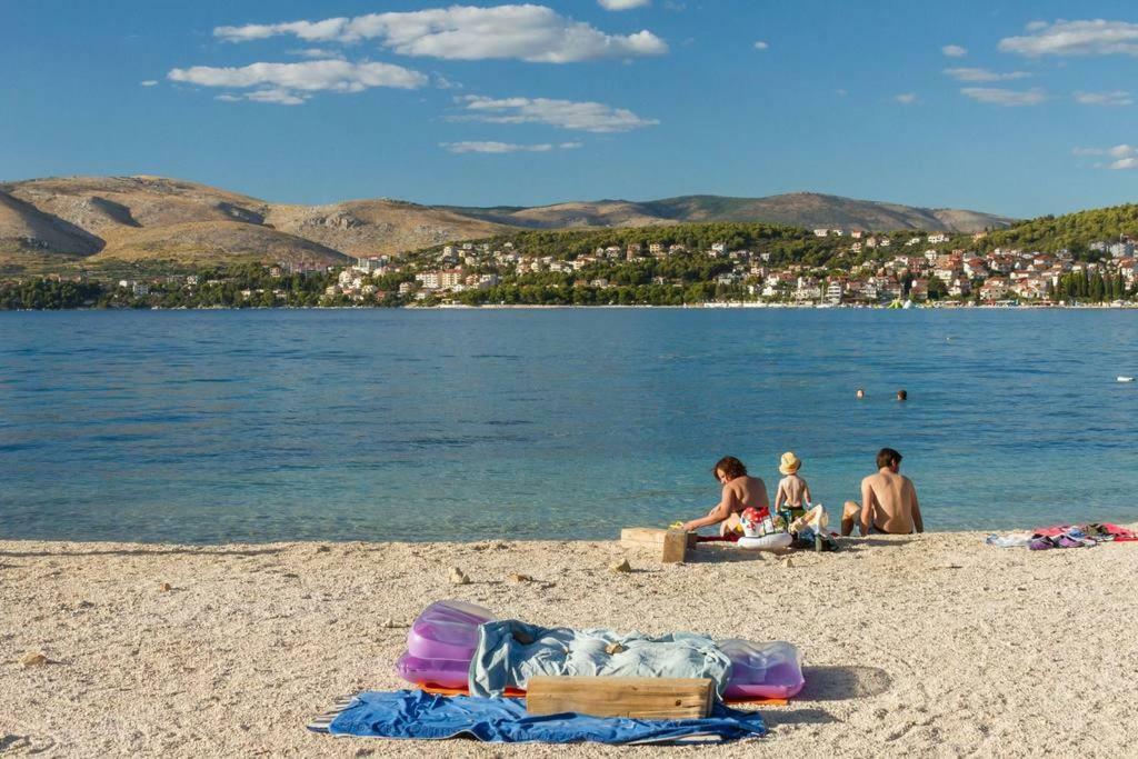 Apartment "On The Beach" Τρογκίρ Εξωτερικό φωτογραφία